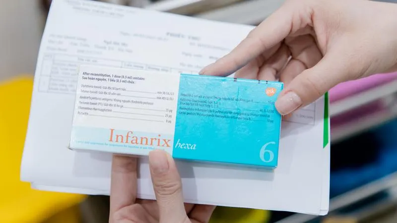 Giải đáp thắc mắc: Vacxin Infanrix Hexa khác phế cầu Synflorix chỗ nào?