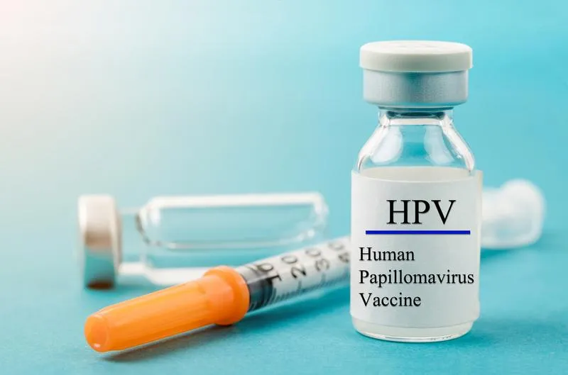 Góc giải đáp: Tiêm vaccine HPV có ngừa được lây qua hôn môi không?