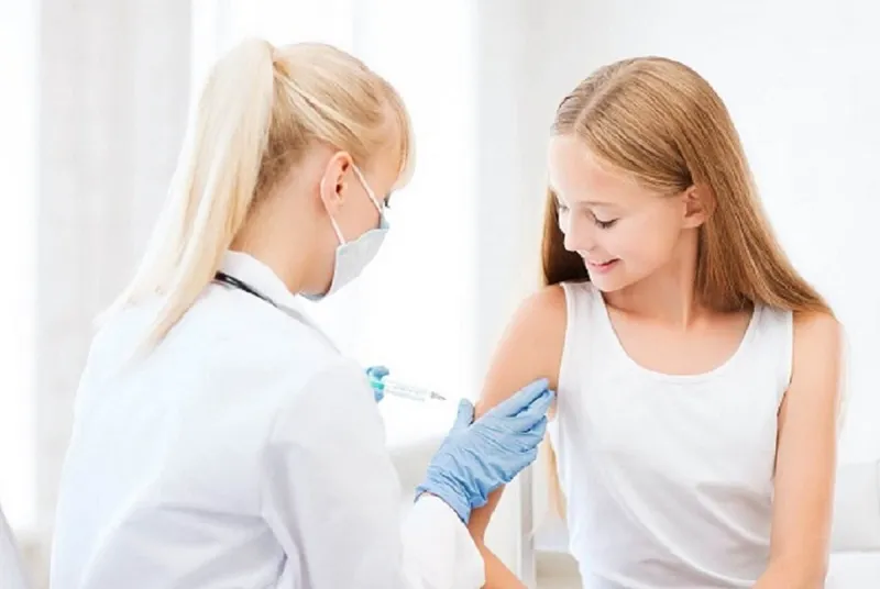 Tìm hiểu các tác dụng phụ sau khi tiêm HPV? Làm sao để kiểm soát tác dụng phụ?