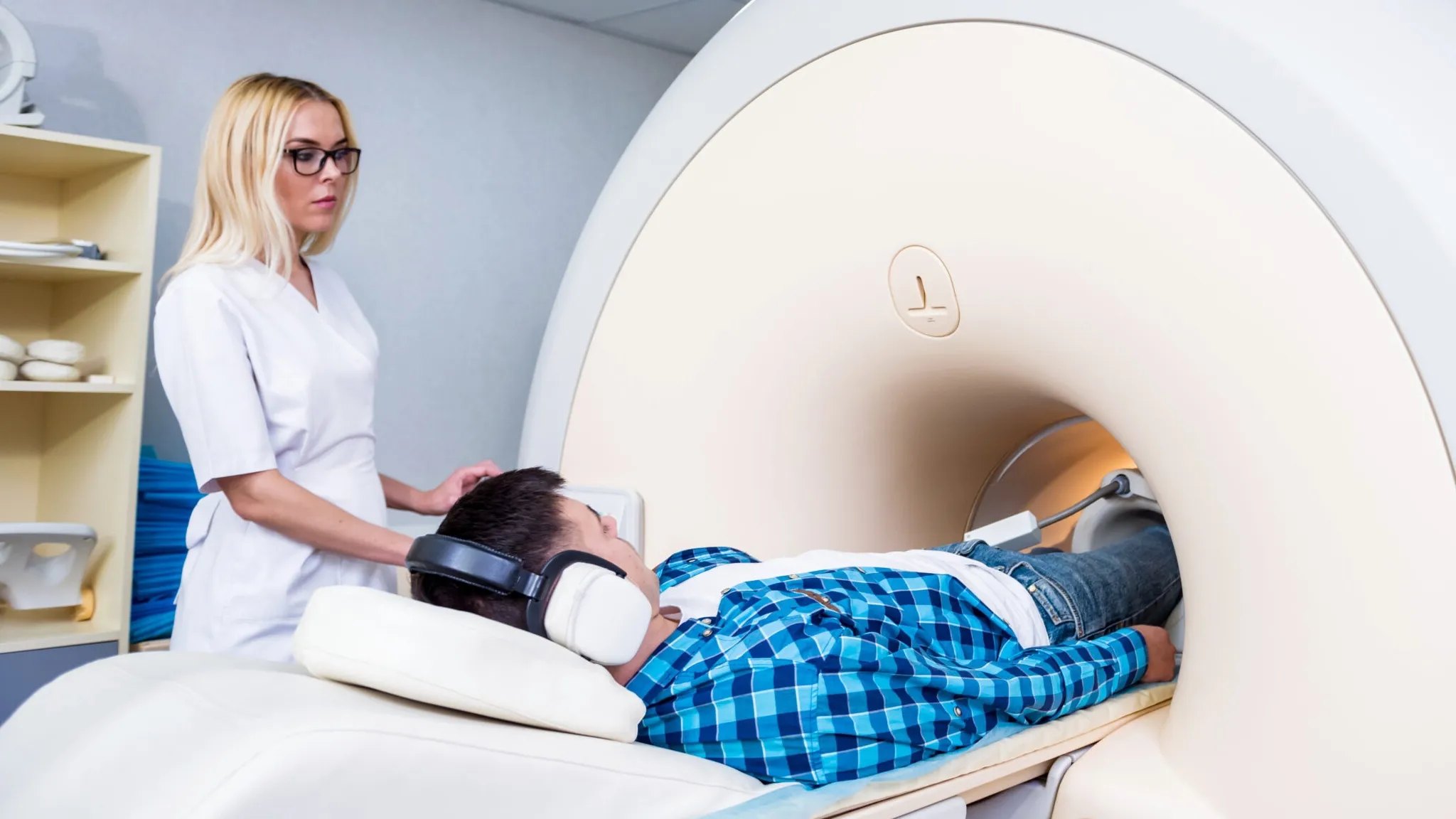 Giá trị chẩn đoán, định hướng điều trị và quy trình chụp MRI dây chằng mà bạn nên biết