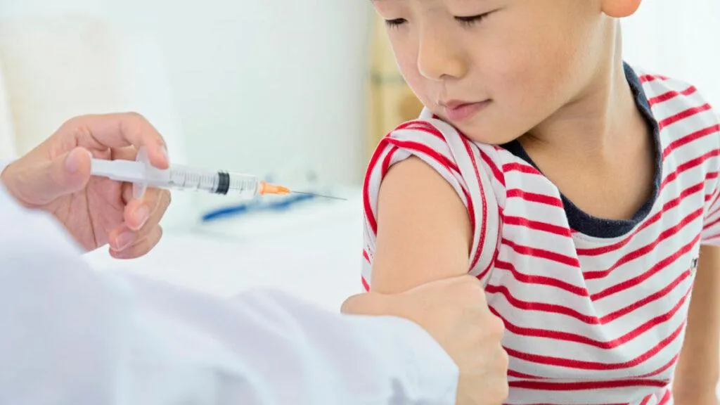 Giải đáp: Vacxin thủy đậu Varivax tiêm mấy mũi?