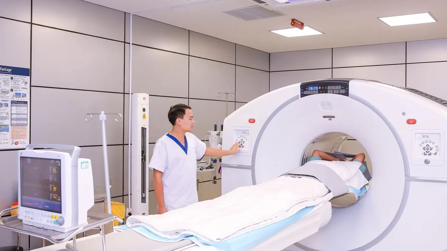 Người chụp MRI có được ăn sáng không? Lưu ý trước và trong quá trình chụp cộng hưởng từ