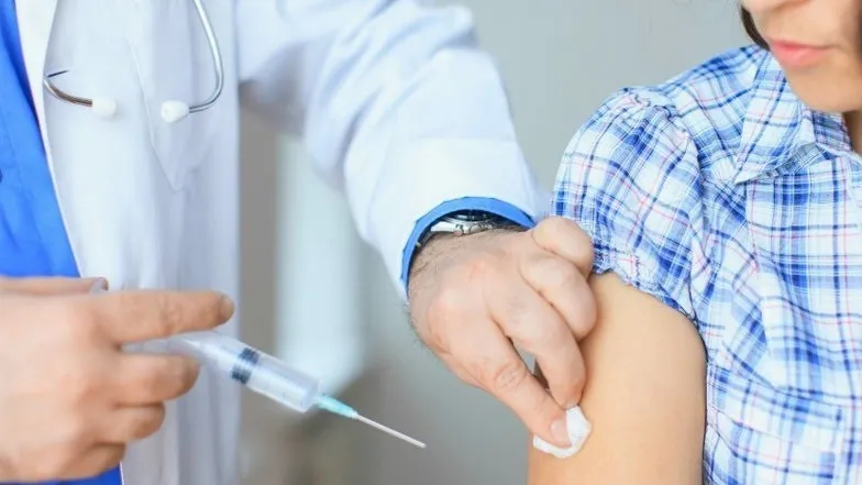 Tìm hiểu các tác dụng phụ sau khi tiêm HPV? Làm sao để kiểm soát tác dụng phụ?